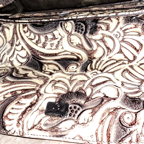 Fendi Rare Clutch - Picture 3 of 10